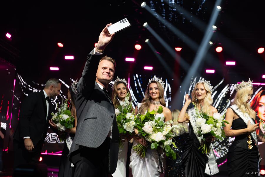 25MAY03_MISS CZECH REPUBLIC — Portrét, Společenská akce, fotografie 28
