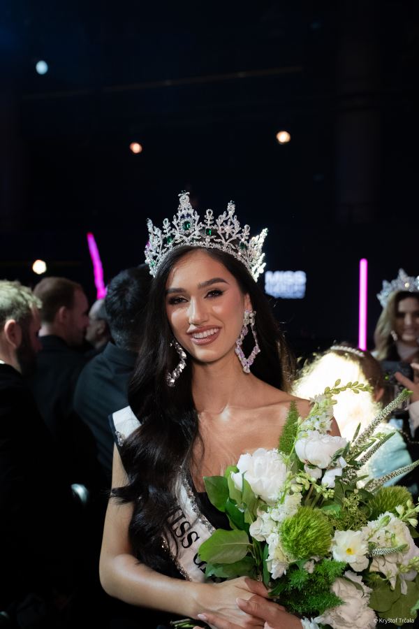 25MAY03_MISS CZECH REPUBLIC — Portrét, Společenská akce, fotografie 33