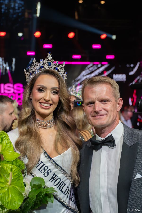 25MAY03_MISS CZECH REPUBLIC — Portrét, Společenská akce, fotografie 34